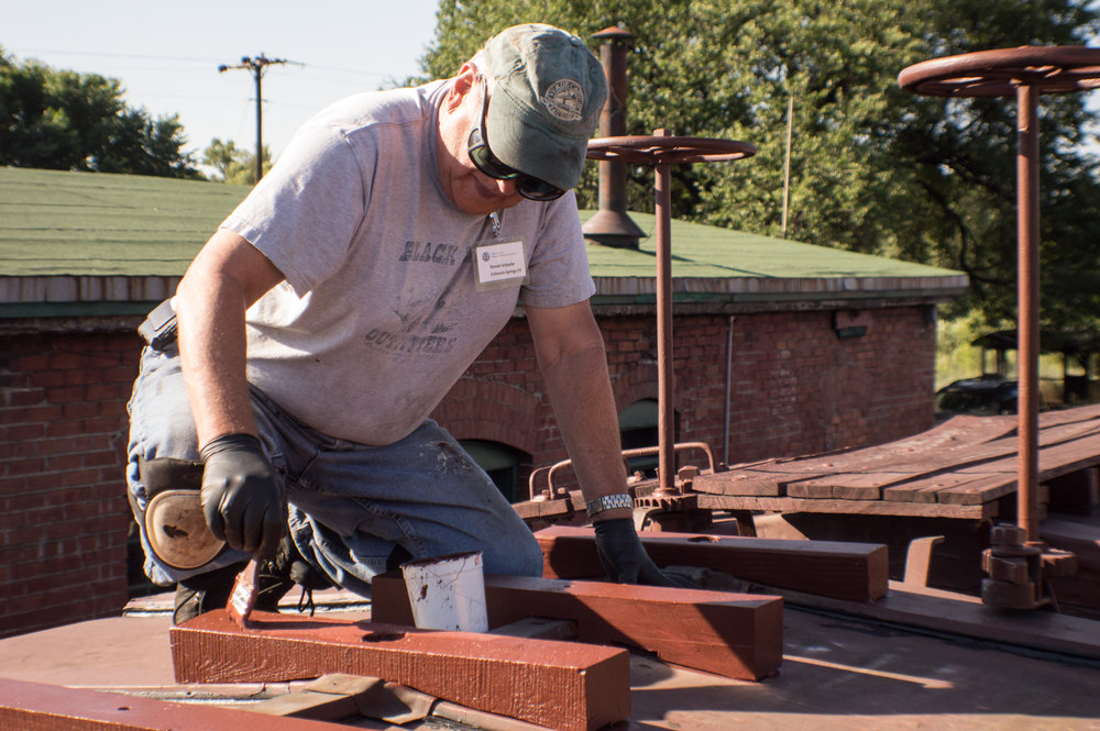 20 The new roof walk supports are being painted on the kictchen car.jpg