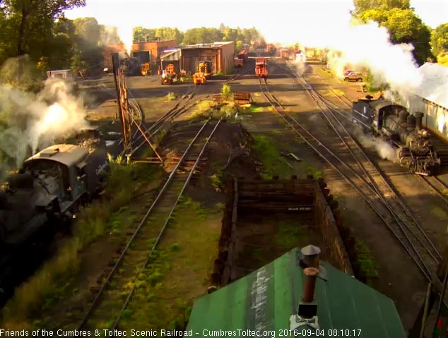 9.4.16 463 moves toward the coal dock as 487 is still getting cleaned.jpg