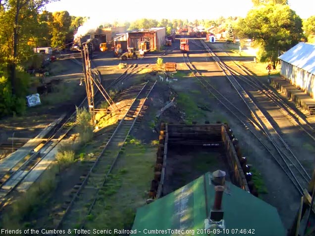 9.10.16 463 has its steam on this morning.jpg