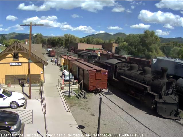 9.17.16 487 passes the depot on its way to the wye.jpg