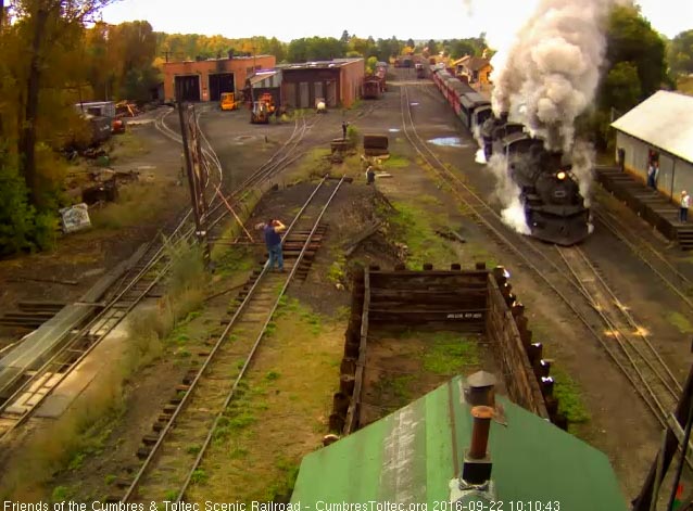 9.22.16 Lots of nice steam from 489 and 484 as they get the 10 car train moving.jpg