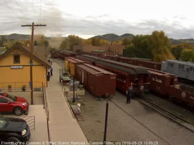 9.29.16 The conductor, probably Ray, gives the locomotives of 216 the hi ball.jpg