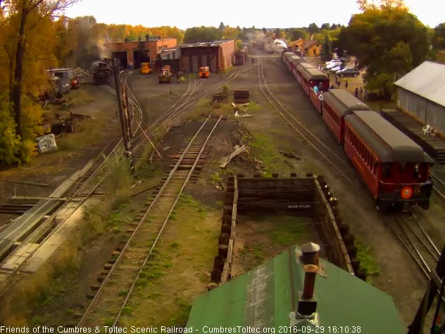 9.29.16 Only the trainman is on the New Mexico platform.jpg