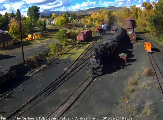 9.30.16 489 brings a 10 car 215 into Chama.jpg