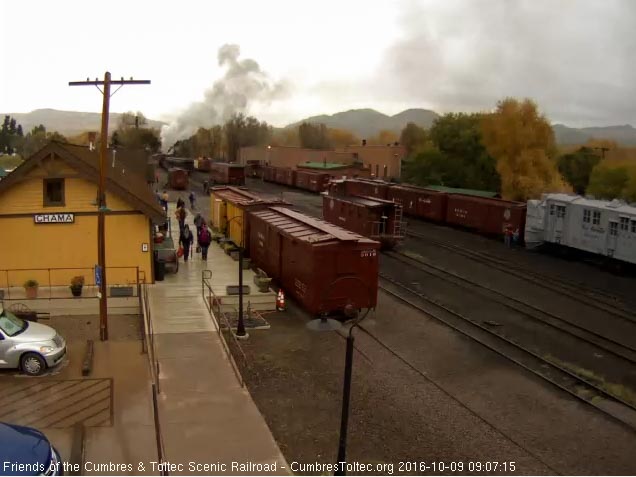 10.9.16 They have placed one of the flat roofed coaches on the south yard lead.jpg