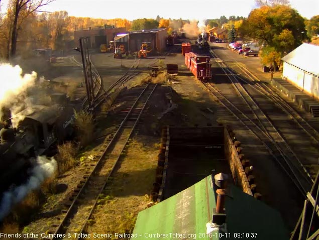 10.11.16 463 is backing into south yard to pick up its train.jpg