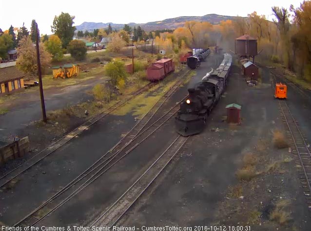 10.12.16 487 comes into Chama with the charter freight.jpg