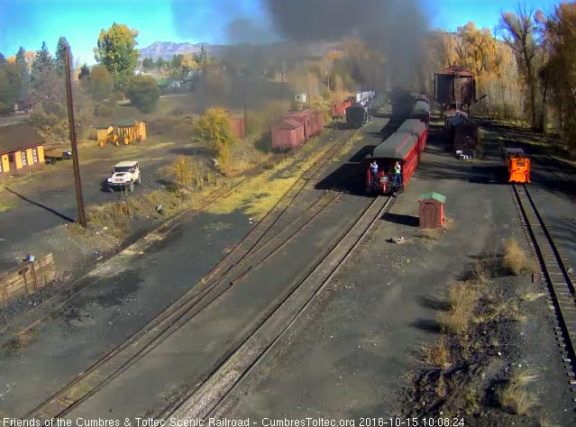 10.15.16 Several passengers from the Colorado are on the platform as the train leaves Chama.jpg