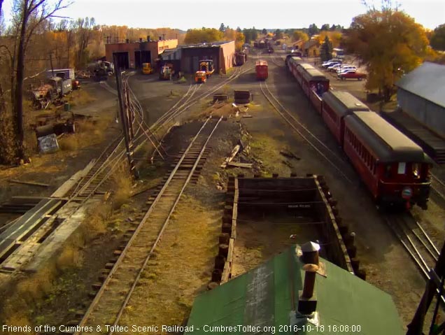 10.18.16 No passengers on the platform of the Colorado as it passes.jpg