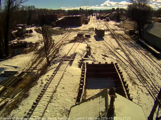 11.23.16 Sometime today they moved a box car onto the connection track.jpg