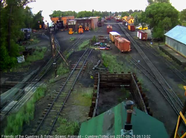 6-26-14 487 moves another locomotive into the west stall.jpg