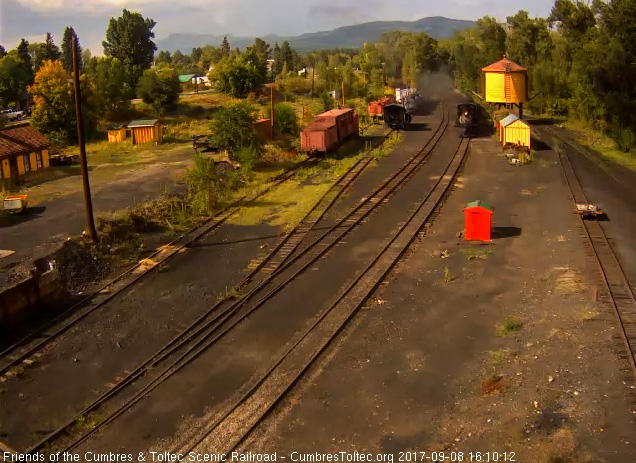 9-8-17 The 487 comes into Chama with a 7 car train 215.jpg