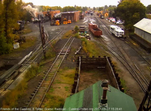 9-27-17 RGS Goose 5 comes off the main so it can back to the depot.jpg