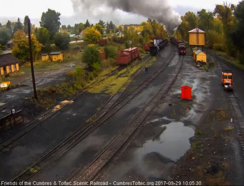 9-29-17 The parlor New Mexico is passing the tank as the 489 clears the yard.jpg