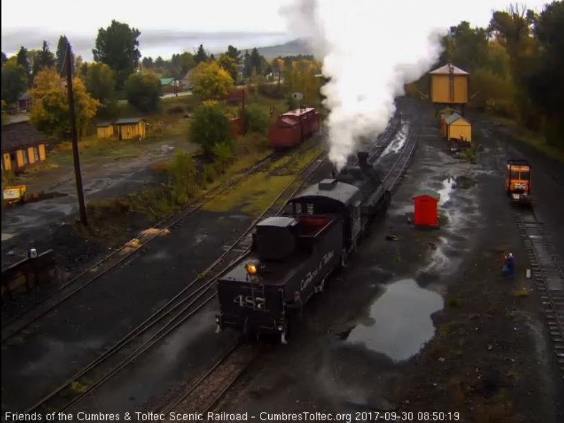 9-30-17 487 backs toward the coal dock lead switch.jpg