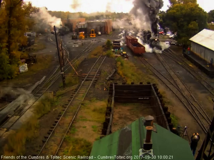 9-30-17 The 487 and 463 work hard to get the 10 car train started on the wet rails.jpg