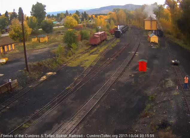 10-4-17  The 463 is now at the tank taking on water.jpg