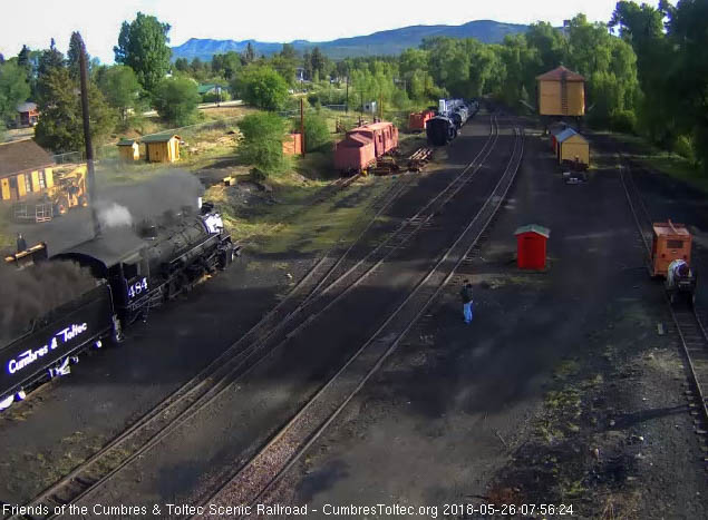 2018-05-26 Coal dust billows as 484 gets its bunker filled.jpg