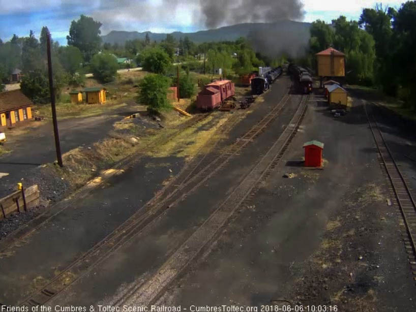 2018-06-06 The parlor Colorado is passing the tank as 487 leaves the yard.jpg