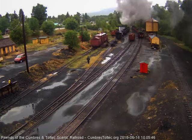 2018-06-16 The parlor Colorado is passing the tank as 489 is clearing the yard.jpg