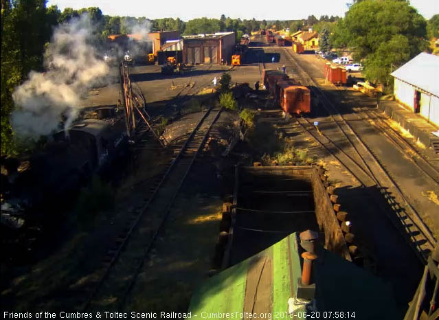 2018-06-20 The 484 comes over the pit for its fire clean.jpg