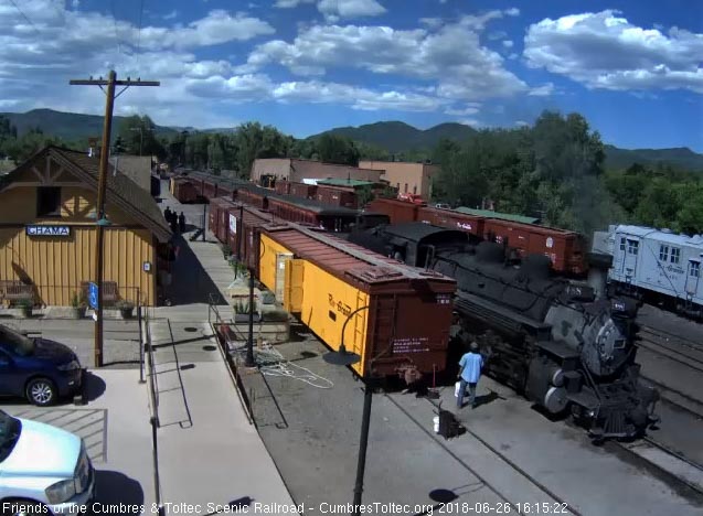 2018-06-26 The 488 has slowed to a walk as the engineer waits for the stop signal.jpg