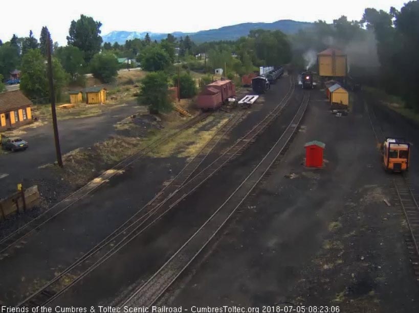 2018-07-05 The 484 has moved to the west side of the tank to wash the bunker as 487 is on the east side taking water.jpg