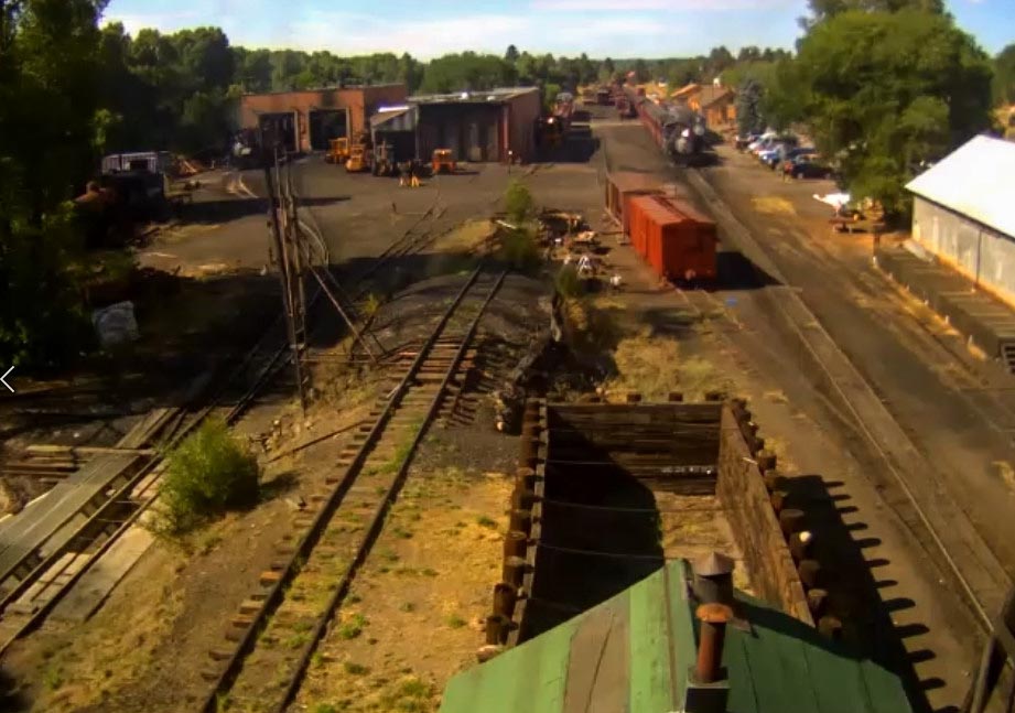 2018-07-12 The locomotive, think its the 487, has coupled onto the train and pulled forwrd to load position.jpg