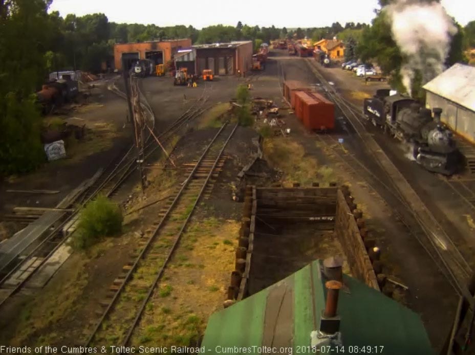 2018-07-14 The 487 pulls past the woodshop as it heads for coal.jpg