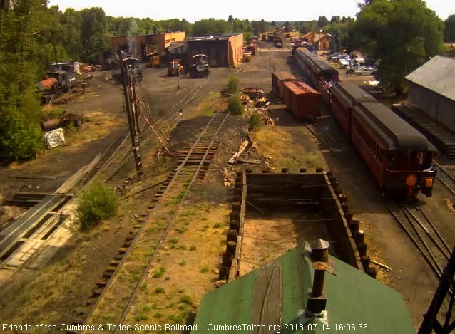 2018-07-14 The parlor New Mexico has the markers as the trainman waits for the stop.jpg