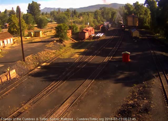 2018-07-23 After filling its cistern and washing the coal in the east side of the tank, 487 comes to the west side to wash the coal again.jpg