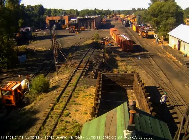 2018-07-25 The 489 has now coupled all the cars together for an 11 car train 216.jpg