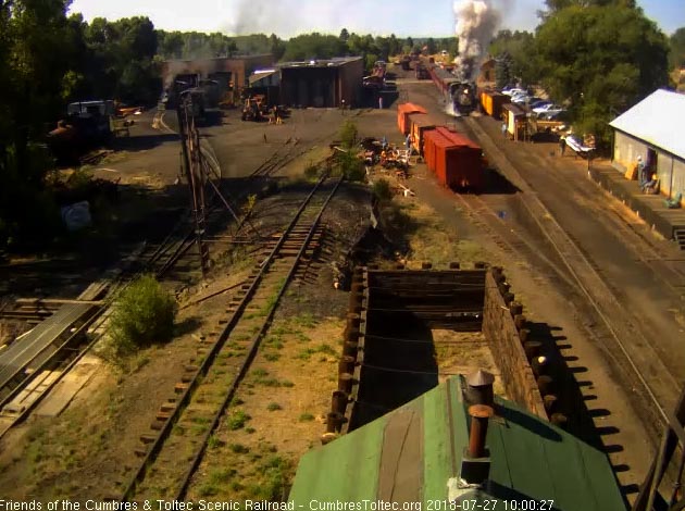 2018-07-27 The 484 is putting out a nice plume as it gets the train moving.jpg