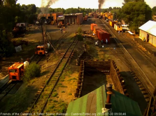 2018-07-30 The 488 is now coupled onto the train as the 2 speeders take on water.jpg