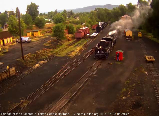 2018-08-03 The 484 backs toward the coal dock lead.jpg