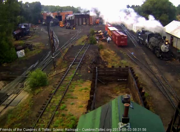 2018-08-03 The 484 comes past the working Friends crews.jpg