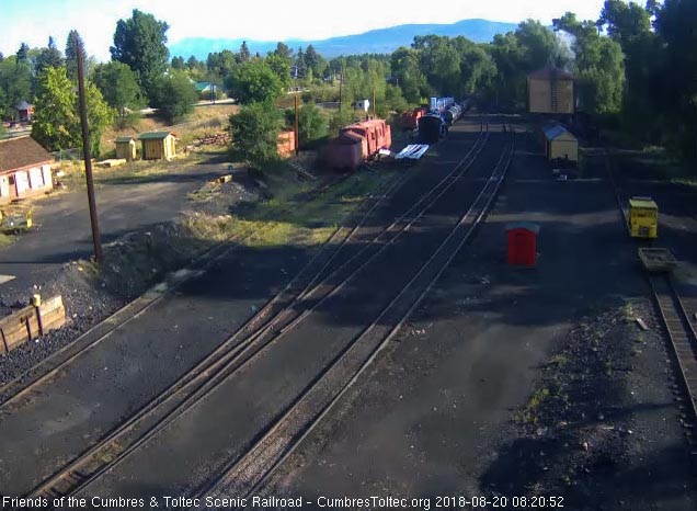 2018-08-20 The 484 is now at the tank getting water and a coal wash.jpg