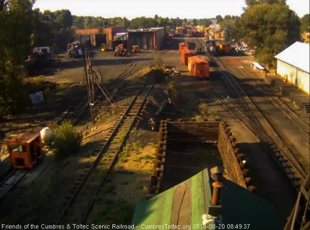 2018-08-20 With the post bunker fill wash done, the hostlers turn the 484 over to the road crew.jpg