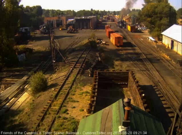 2018-08-20 Today's 7 car train 216 is in the loading position.jpg