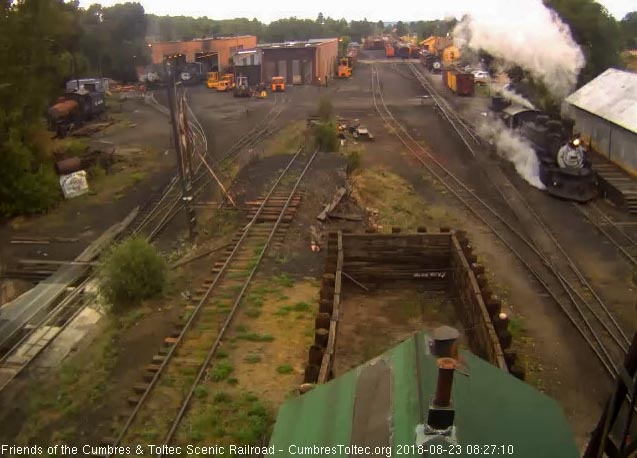 2018-08-22 The 489 comes past the woodshop as it heads for coal.jpg