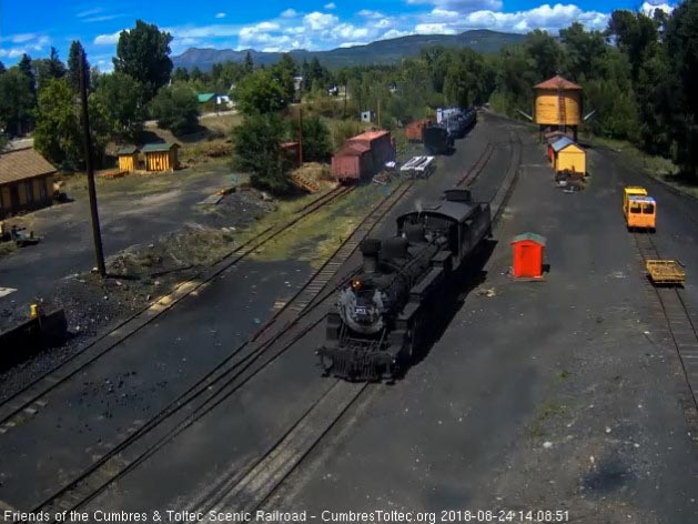 2018-08-24 The 483 comes up to the tipple as it heads to the wye.jpg