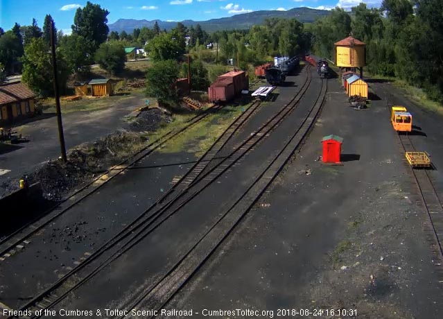 2018-08-24 The 489 comes up to the tank in some nice afternoon light.jpg