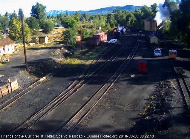 2018-08-26 The 489 is now at the tank getting water and doing a coal wash.jpg