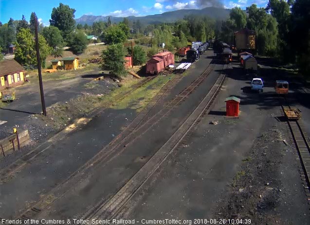 2018-08-26 The parlor is by the tank as the 489 leaves the yard.jpg