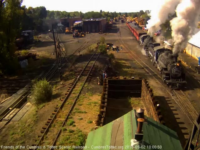 2018-09-02 Both locomotives are working as they pass the woodshop.jpg