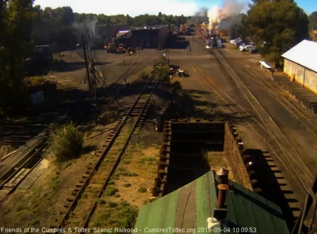 2018-09-04 The 489 has a nice steam and smoke display as it gets the 7 car train underway.jpg