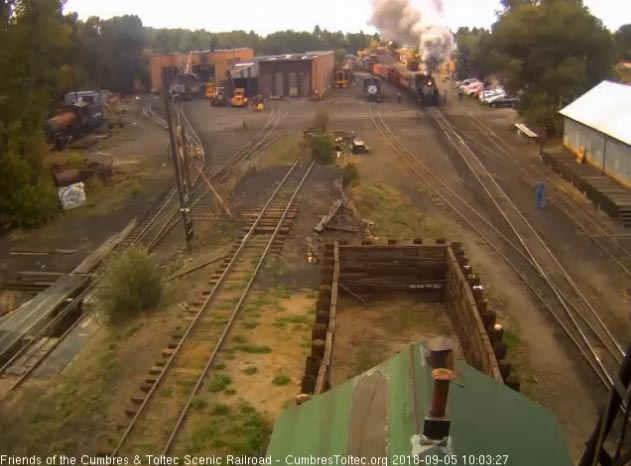 2018-09-04 The 488 has come onto the main as they head to north yard to wait time.jpg