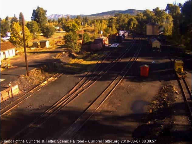 2018-09-07 The 488 has moved to the tank to fill its cistern and wash coal.jpg