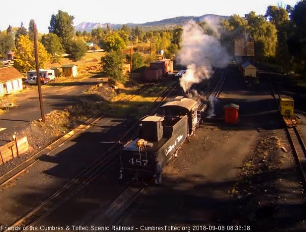 2018-09-08 The 487 backs toward the coal dock lead.jpg