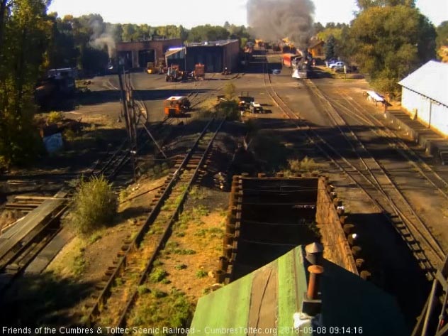 2018-09-08 The 487 comes out of south yard with an extra coach for today's train.jpg